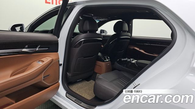 Genesis G90 2019 — photo 11