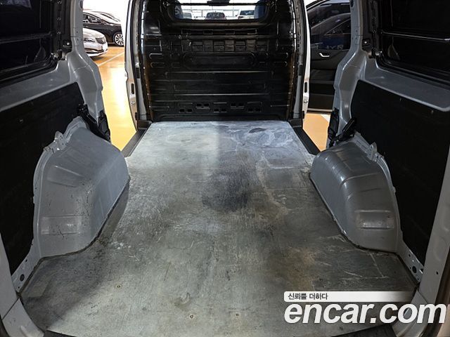 Hyundai Staria 2023 — photo 18
