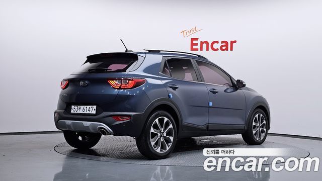Kia Stonic 2018 — photo 2