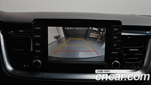 Kia Stonic 2018 — photo 21