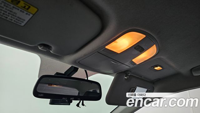 Kia Stonic 2018 — photo 22