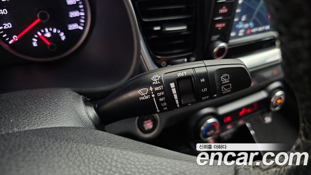 Kia Stonic 2018 — photo 27