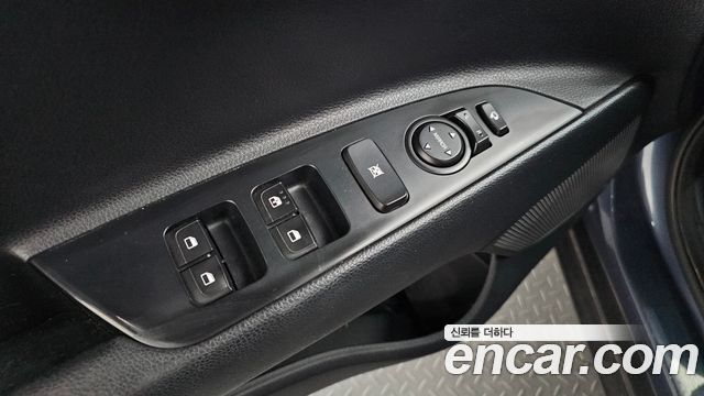 Kia Stonic 2018 — photo 28