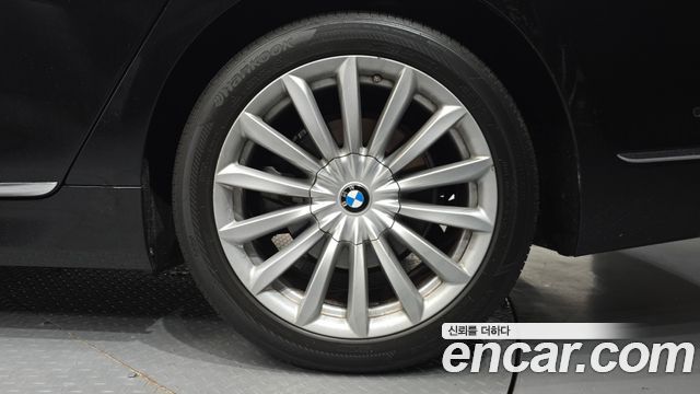 BMW 7-Series 2016 — photo 7