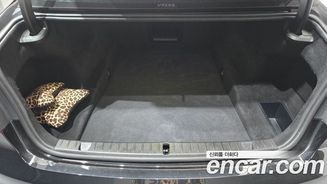 BMW 7-Series 2016 — photo 26