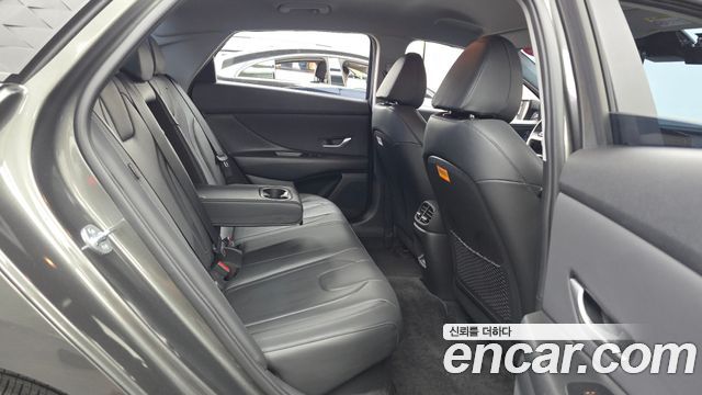 Hyundai AVANTE 2024 — photo 18
