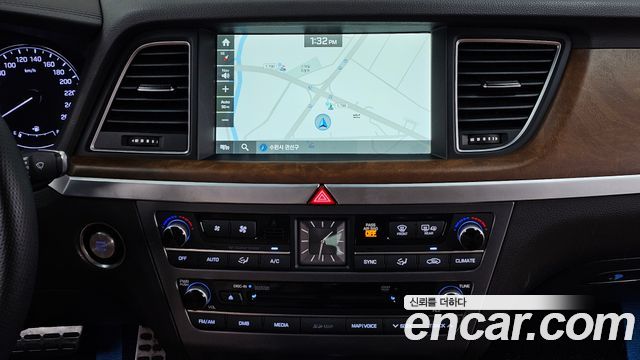 Hyundai Genesis 2016 — photo 13