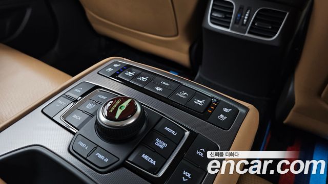 Hyundai Genesis 2016 — photo 19