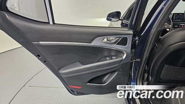 Genesis G70 2019 — photo 15