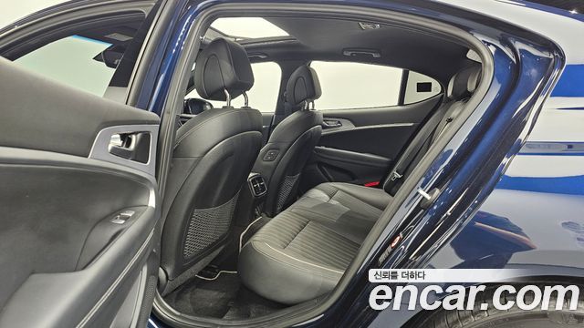 Genesis G70 2019 — photo 16