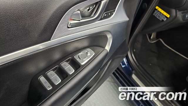 Genesis G70 2019 — photo 27