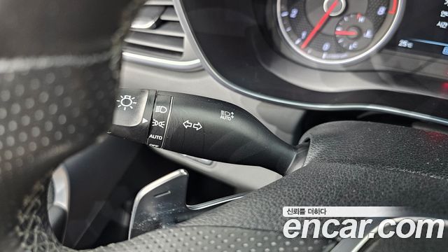 Genesis G70 2019 — photo 29