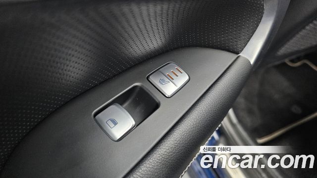 Genesis G70 2019 — photo 33