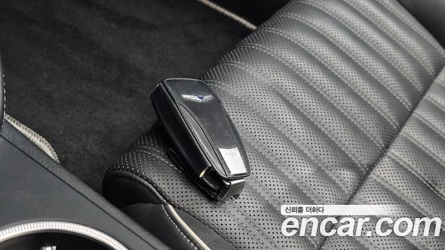 Genesis G70 2019 — photo 36
