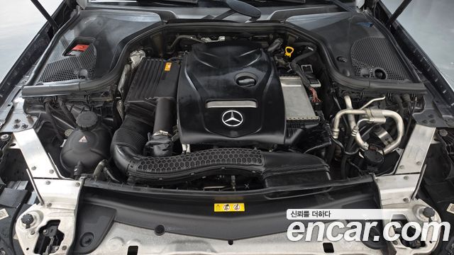 Mercedes-Benz E-Class 2017 — photo 6