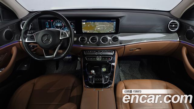 Mercedes-Benz E-Class 2017 — photo 7