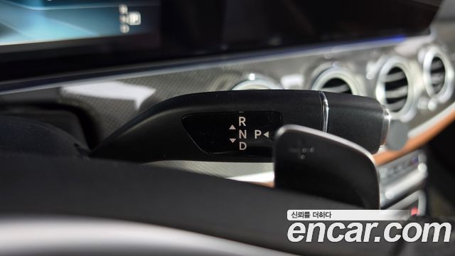 Mercedes-Benz E-Class 2017 — photo 9