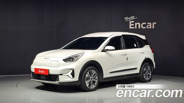 Kia Niro 2023 — photo 1