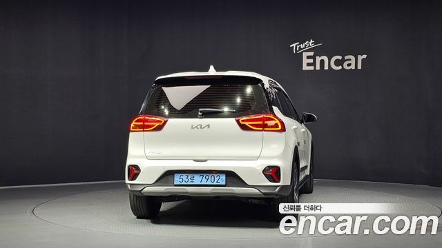Kia Niro 2023 — photo 4