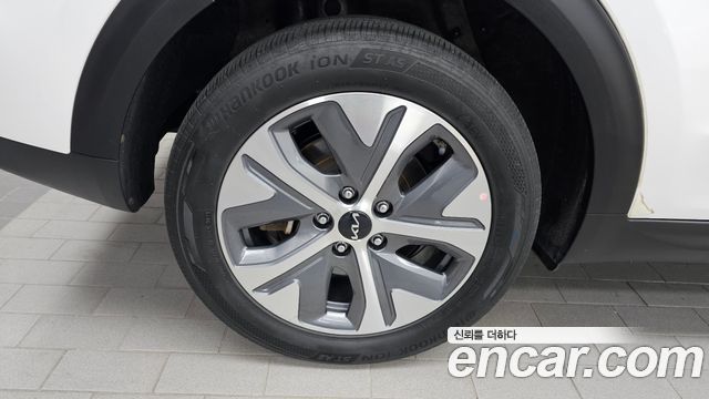 Kia Niro 2023 — photo 5