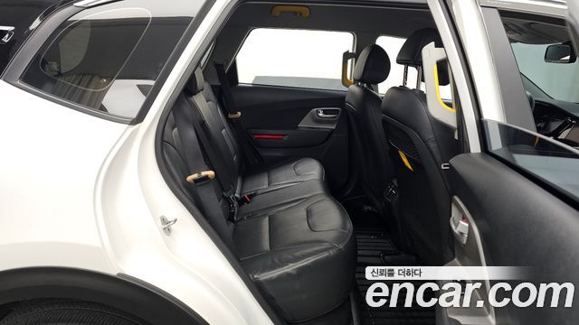 Kia Niro 2023 — photo 12