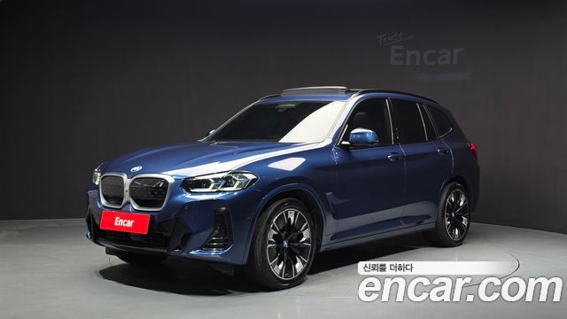 BMW iX3 2023 — photo 1