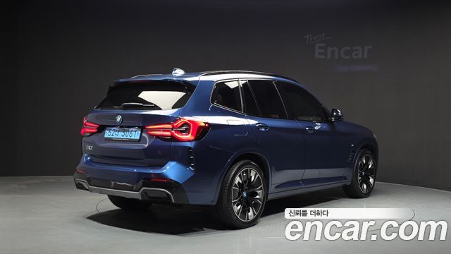 BMW iX3 2023 — photo 2