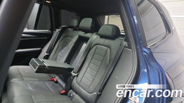 BMW iX3 2023 — photo 18
