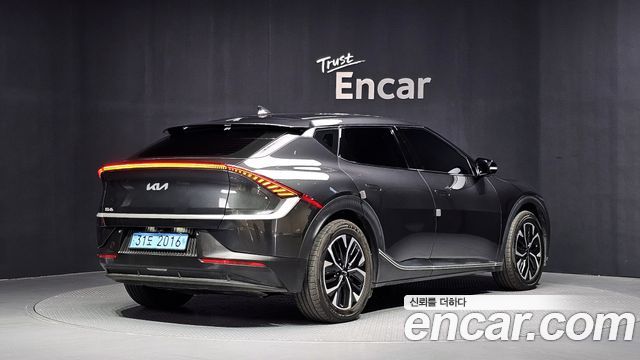 Kia EV6 2022 — photo 2