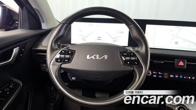 Kia EV6 2022 — photo 19