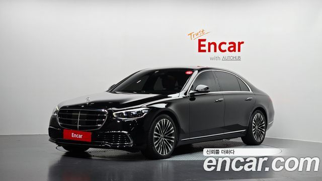 Mercedes-Benz S-Class 2023 — photo 1