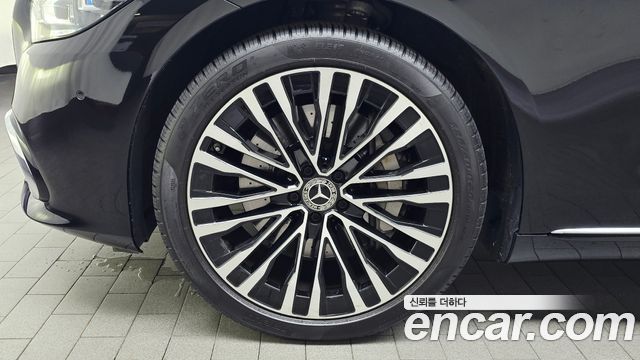 Mercedes-Benz S-Class 2023 — photo 5