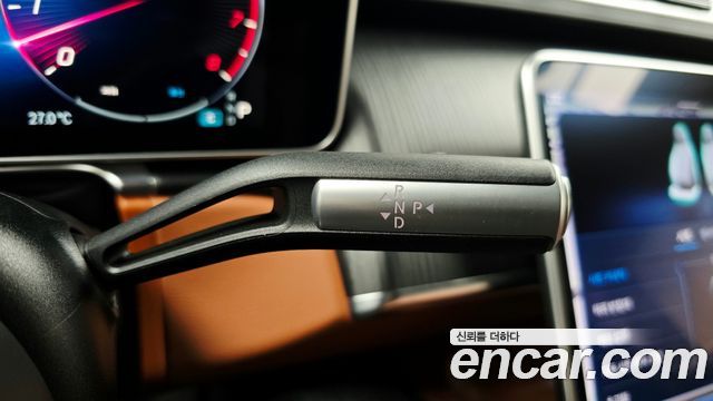 Mercedes-Benz S-Class 2023 — photo 12