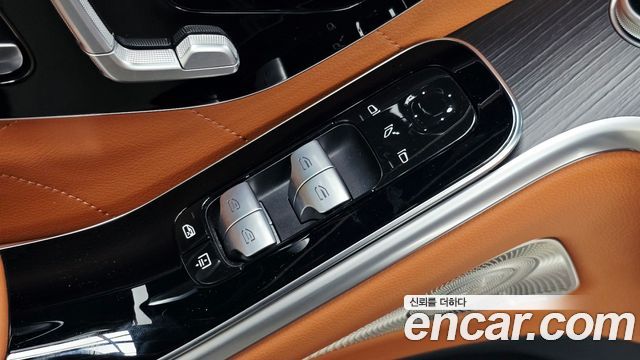Mercedes-Benz S-Class 2023 — photo 21