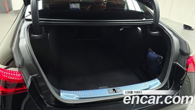 Mercedes-Benz S-Class 2023 — photo 25