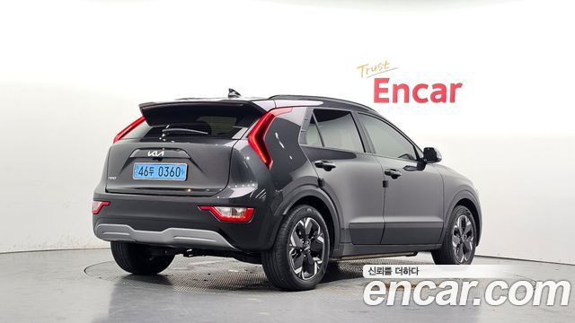 Kia Niro 2023 — photo 2