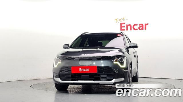 Kia Niro 2023 — photo 3