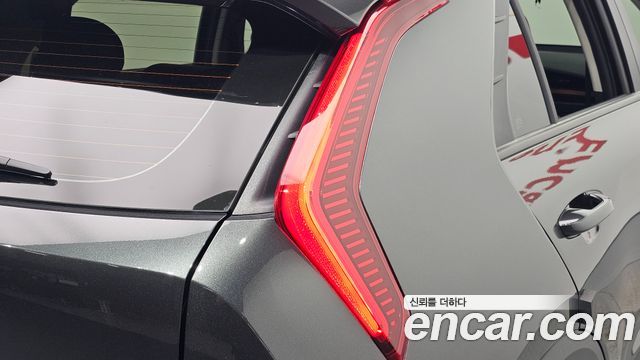Kia Niro 2023 — photo 9