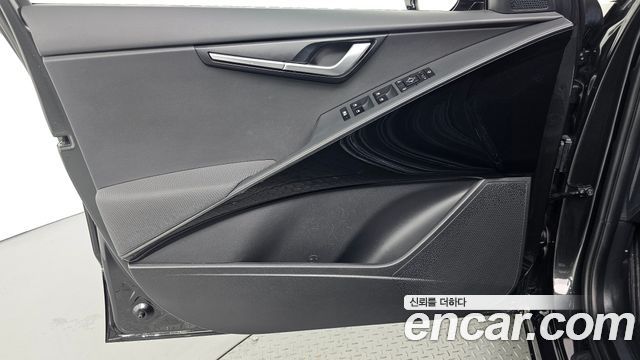 Kia Niro 2023 — photo 14