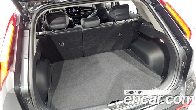 Kia Niro 2023 — photo 31