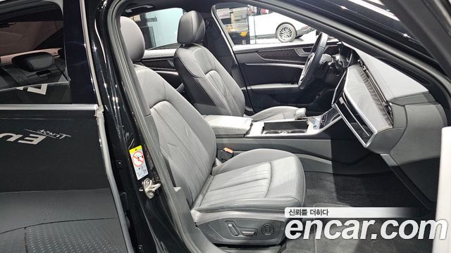 Audi A6 2020 — photo 16