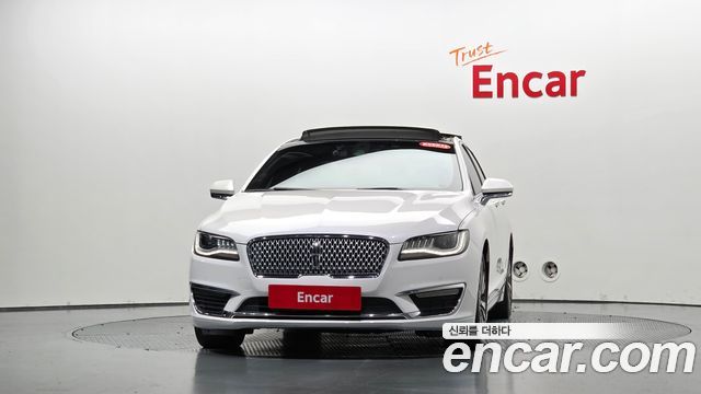 Lincoln MKZ 2020 — photo 3