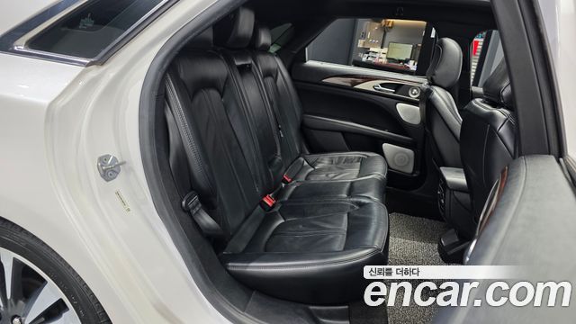 Lincoln MKZ 2020 — photo 18