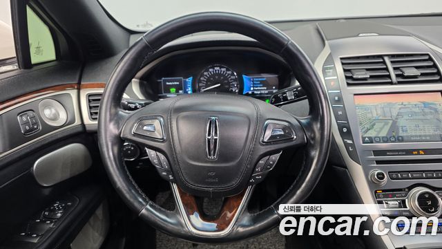 Lincoln MKZ 2020 — photo 19