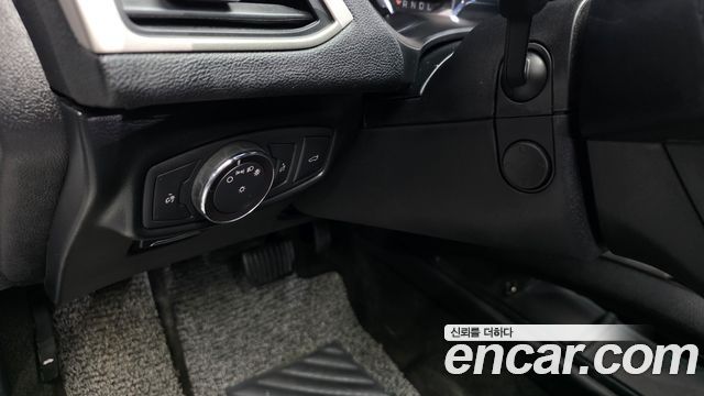 Lincoln MKZ 2020 — photo 28