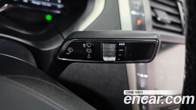 Lincoln MKZ 2020 — photo 29