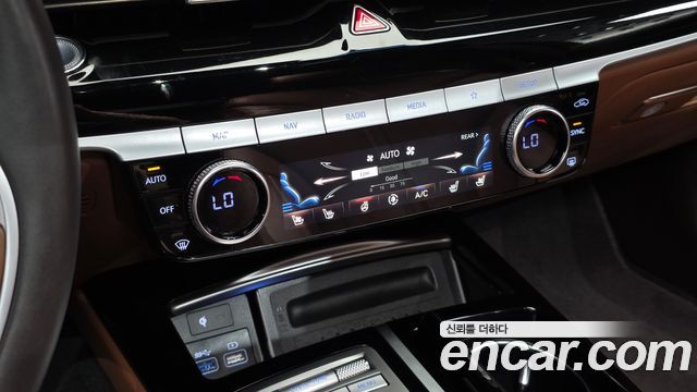 Genesis G80 2022 — photo 31