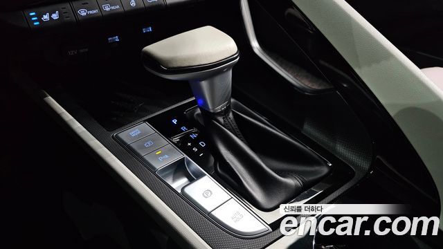Hyundai AVANTE 2022 — photo 12