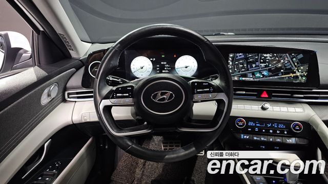 Hyundai AVANTE 2022 — photo 19