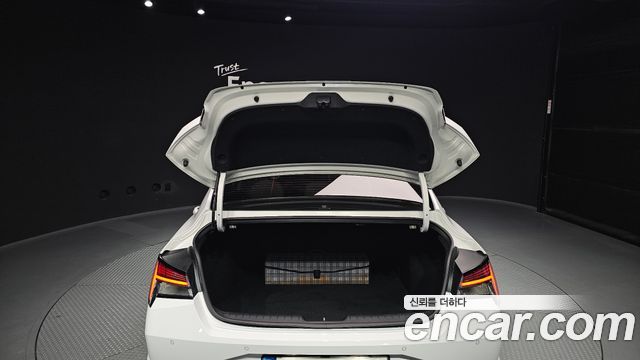 Hyundai AVANTE 2022 — photo 26